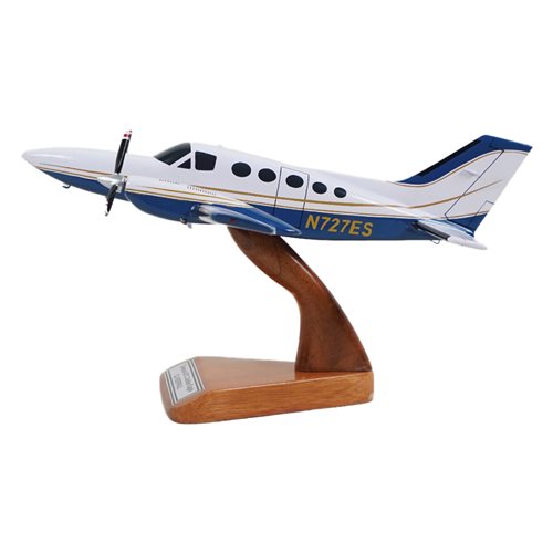 Cessna 421C Custom Aircraft Model - View 2