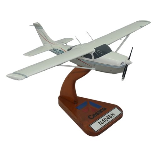 Cessna 210E Centurion Aircraft Model - View 5