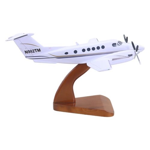 Beechcraft Super King Air 200 Custom Aircraft Model - View 10
