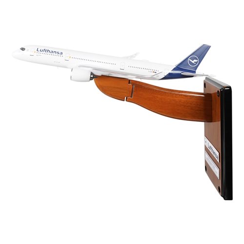 Lufthansa Airbus A350-900 Custom Aircraft Model - View 2