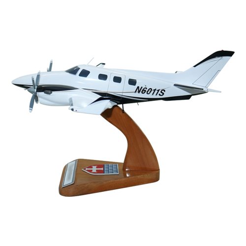 Beechcraft Royal Duke Custom Aircraft Model - View 2