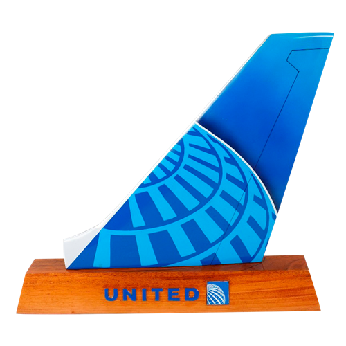 United Airlines B737-8 MAX Desktop Tail Flash