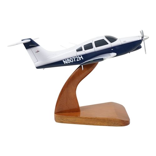 Piper PA-28RT-201T Arrow IV Custom Aircraft Model - View 4