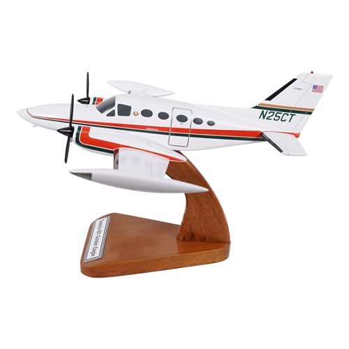 Cessna 421B Custom Aircraft Model - View 2