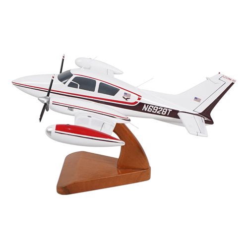 Cessna 310D Custom Aircraft Model - View 2