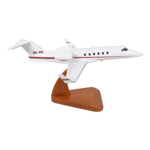 Bombardier Learjet 40XR Aircraft Model - View 4