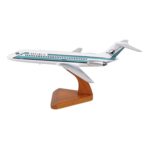 Republic Airways DC-9-30 Custom Aircraft Model - View 2