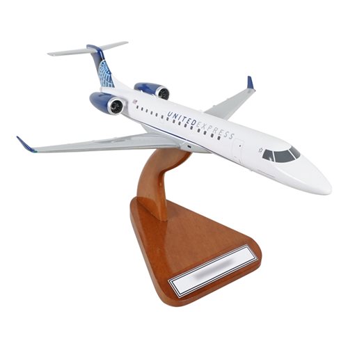 United Airlines Embraer ERJ-145XR Custom Aircraft Model - View 5