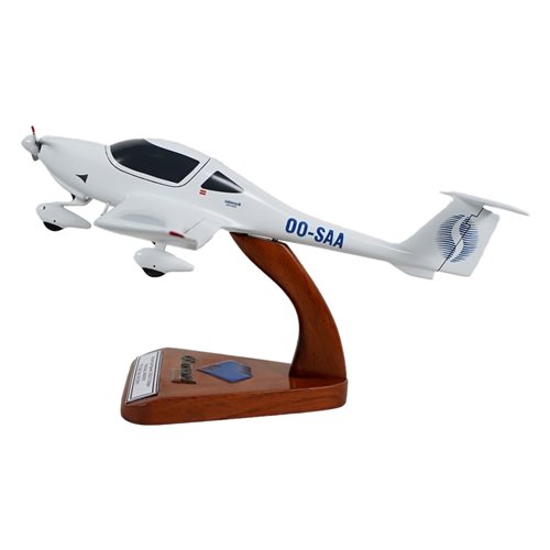 Design Your Own Diamond DA20 Custom Airplane Model - View 3