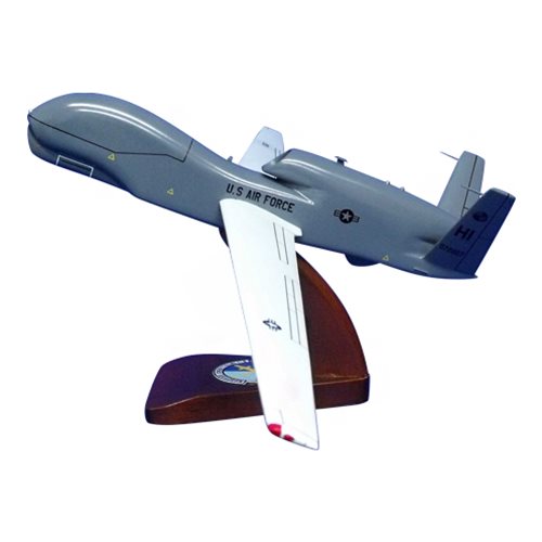 8 IS RQ-4 Global Hawk Custom Airplane Model  - View 2